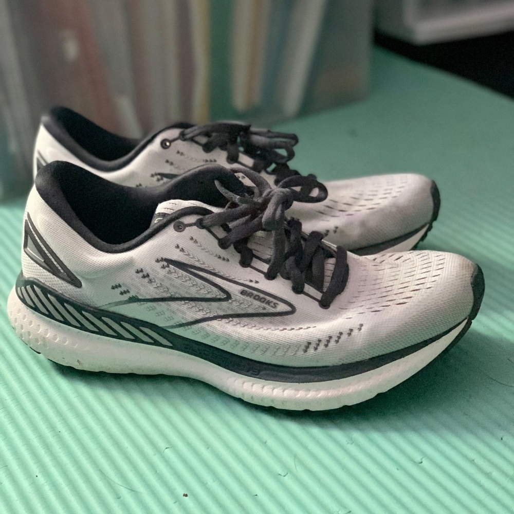 Brooks Tennis Shoes